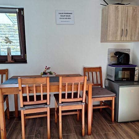 Zalan Vendeghaz Otel Csaszartoltes Dış mekan fotoğraf